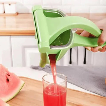 PROFESSIONAL HOME JUICER! - (HARD PLASTIC)